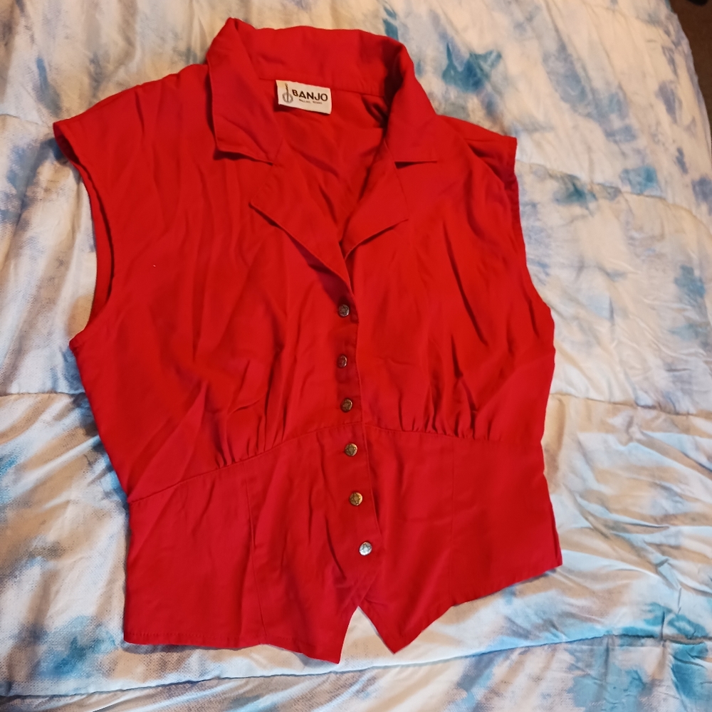 Red Banjob button up collared vest size small